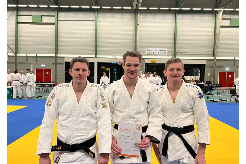 geslaagd 2e dan page 0001