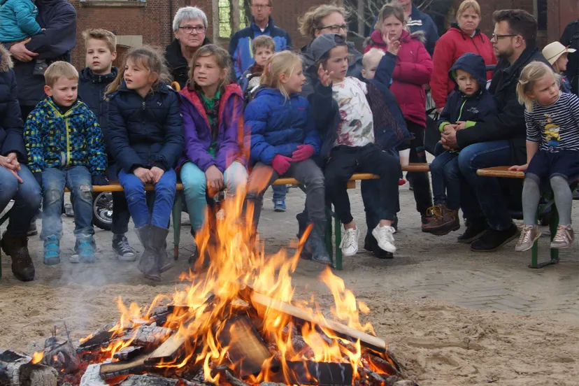 gezellig bij het kampvuur