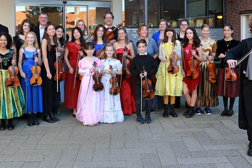 groepsfoto andere rieu orkest klein 1