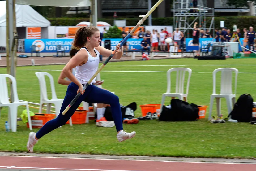 nk senioren 2021 fleur van der linden polsstokhoog veel aanloopsnelheid foto hvdlinden