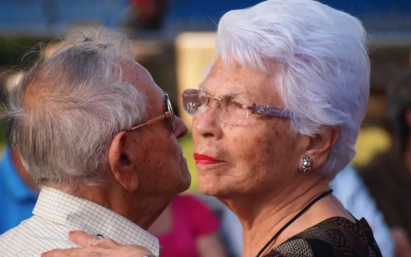 older adult 1546130 960 720 915x518 1