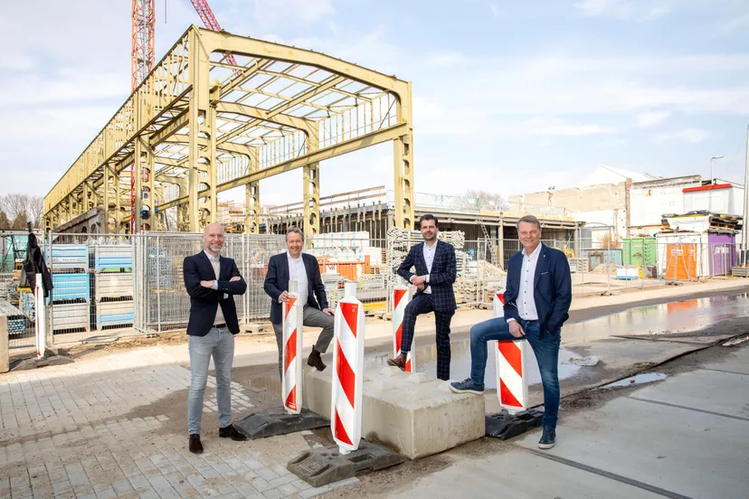 ondertekening partnership midpoint brabant en mindlabs 1 scaled