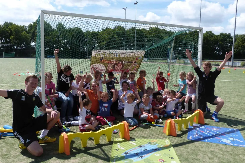 r2ulo3tqtpkksgszsnuwjum9w ww140807 foto persbericht eindclinic