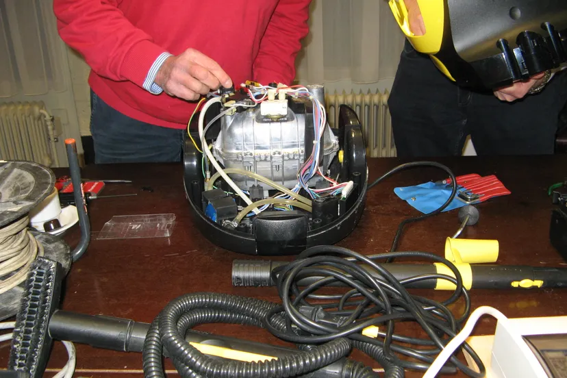 repair cafe reparatie stofzuiger