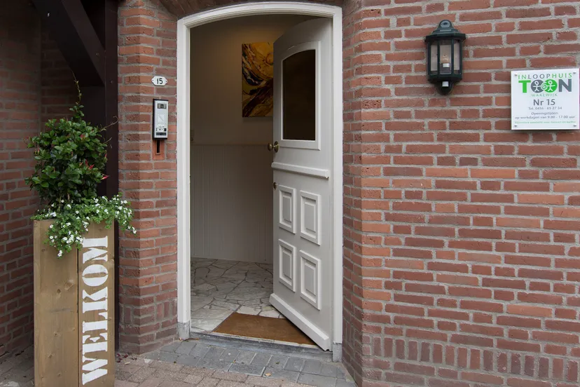 toon voordeur open 1