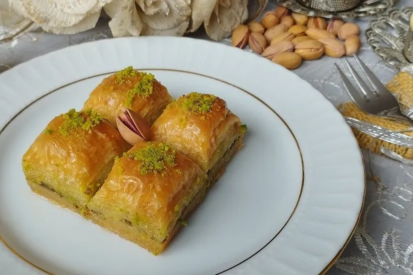 baklava 8709450 1280