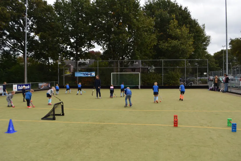 persbericht hockeyclinic foto