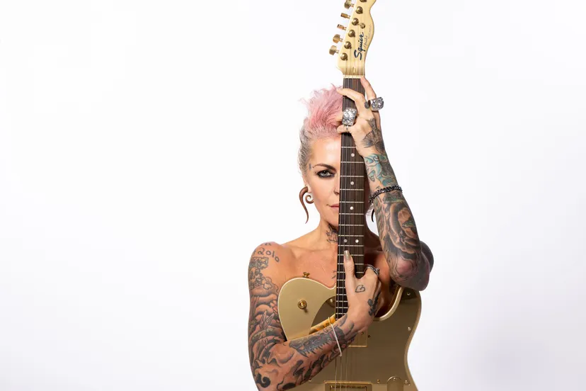 kik dilana smith legendary women of rock foto helene wiesenhaan wit liggend