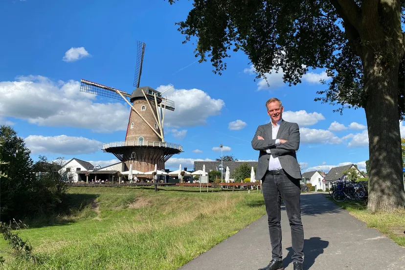 wethouder martijn van esch promotie foto bewerkt 01