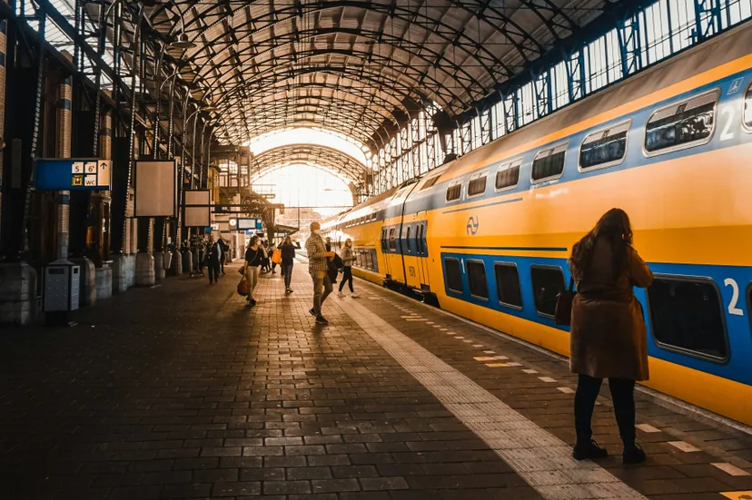 finn ijspeert 2uwzdapqtdc unsplash