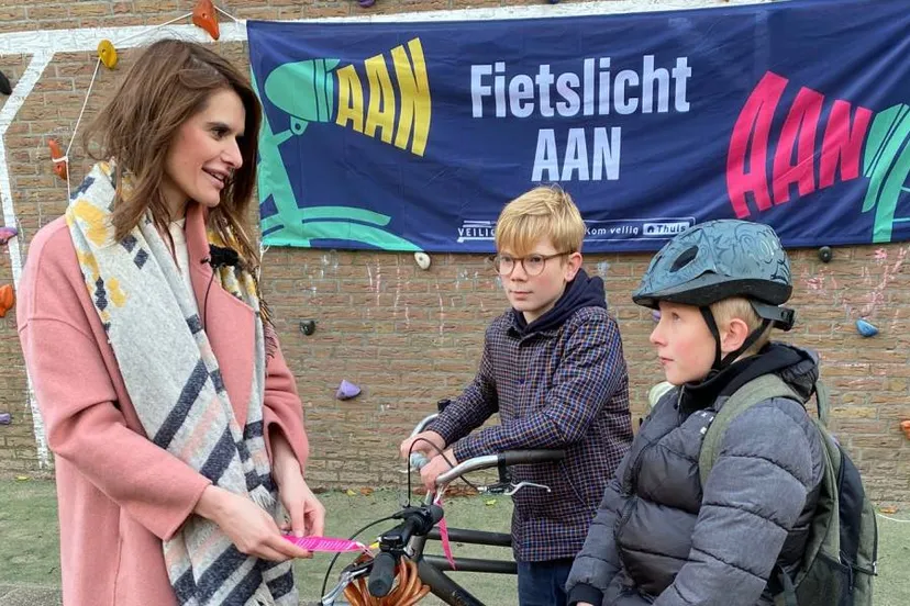 2025-0921 Foto VVN bij achtie fietsverlichting