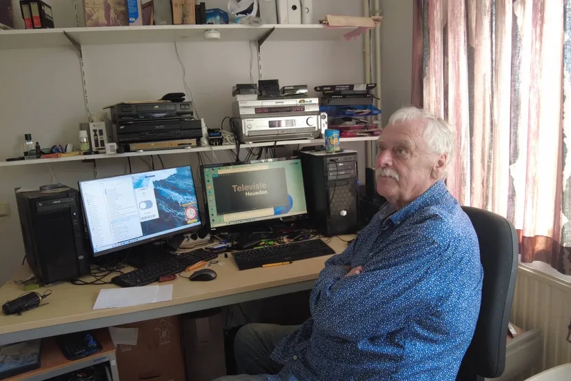 Foto Adri aan het werk