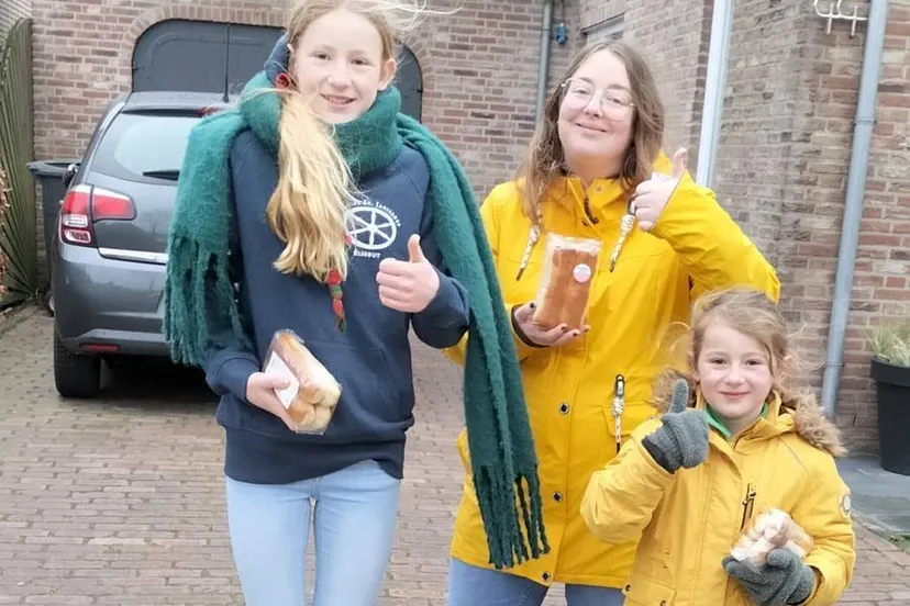 WhatsApp Image 2025-11-30 at 23.30.52