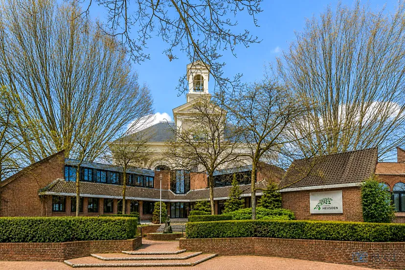 Gemeentehuis-db kleur