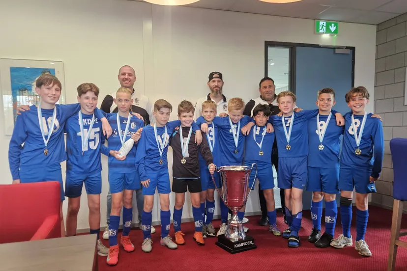 RKDVC JO12-3 kampioen