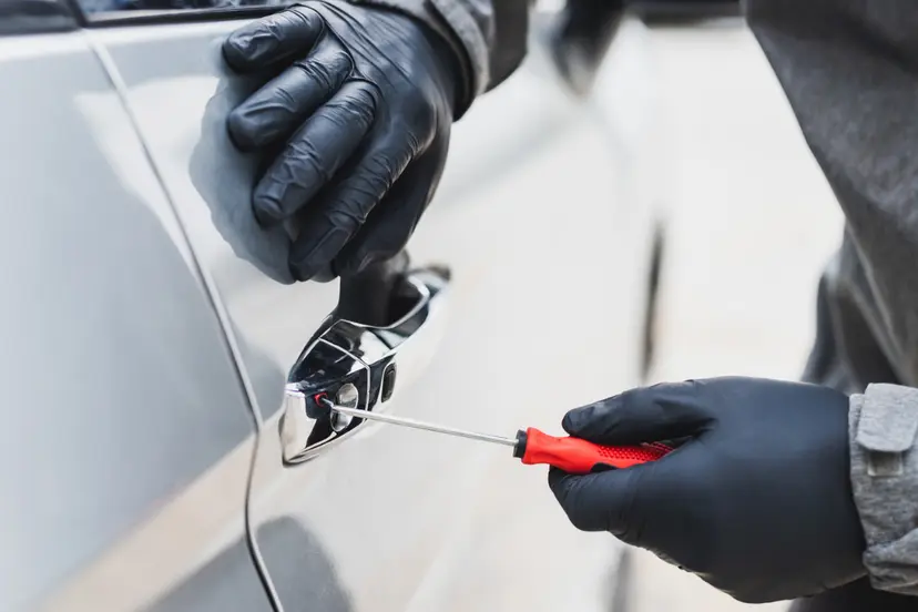 Diefstal van motorvoertuigen daalt landelijk met 5,8%_ toename in Rotterdam en Breda