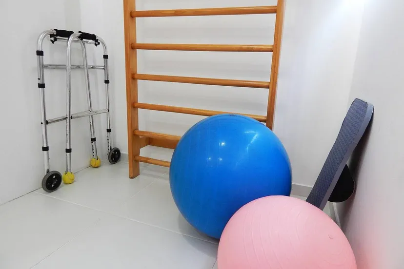 physical-therapy-1198344_1280