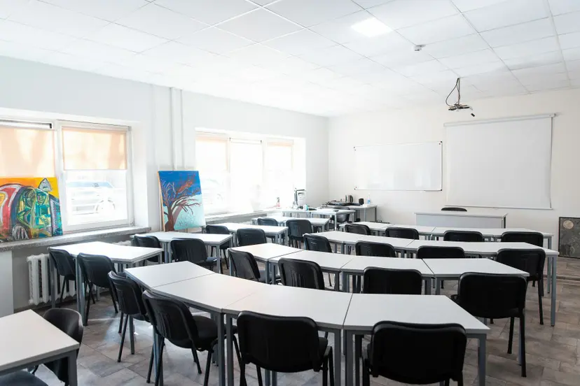 5oco11 klas ss lieka nuotolyje
