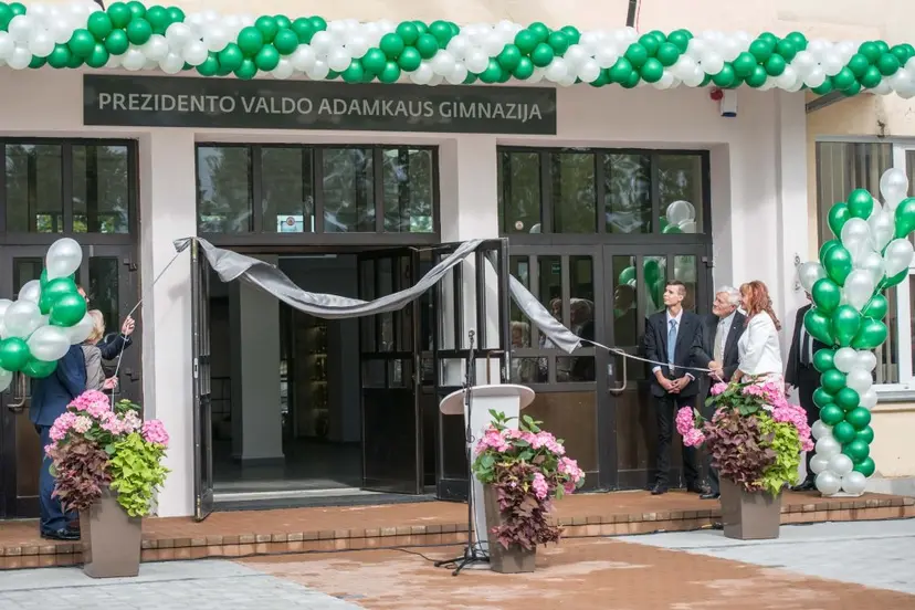 adamkus 08