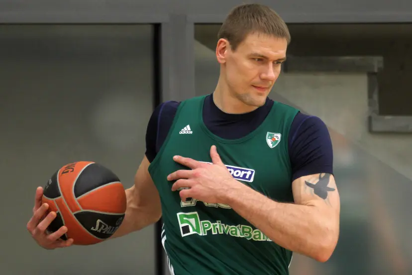 algiris ruoiasi susitikimui su real 05