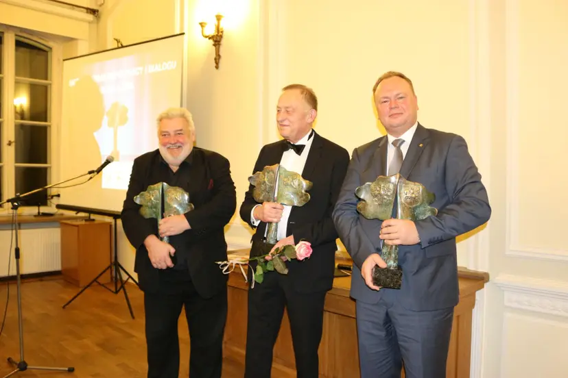 apdovanoti lietuvos atstovai