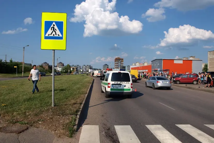 avarija baltu prospekte 4