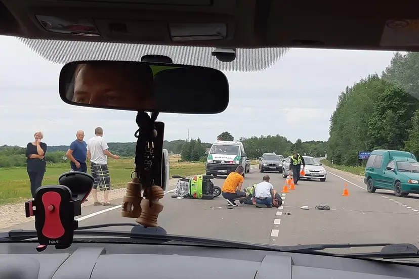 avarija prie del avarijos uzdarytas kelias jurbarkas kaunas uzdarytas 81591675