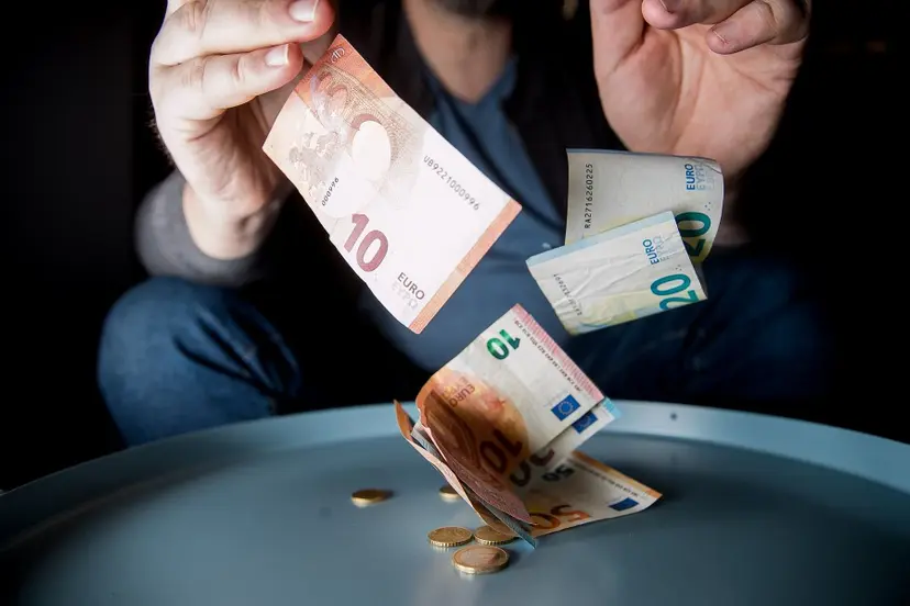 bankrotas pinigai