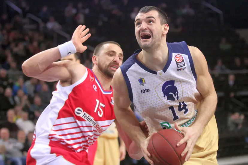 budivelnik crvena zvezda algirio arenoje 01