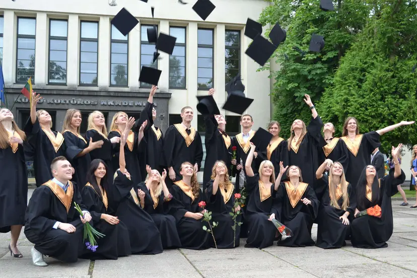diplomu iteikimas lsu nuotrauka