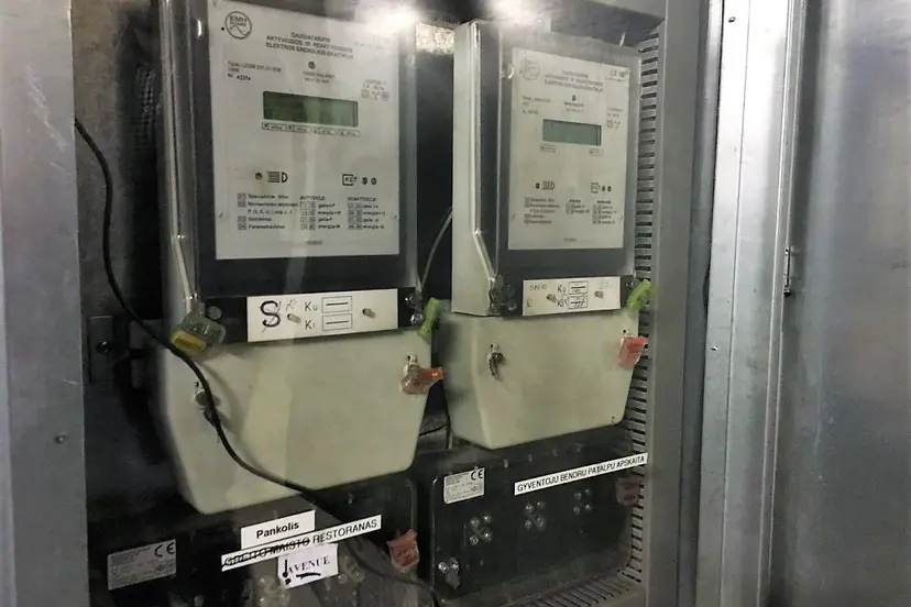 elektros saugikliai ir jungikliai 76243985