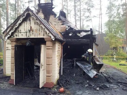 gaisras kulautuvos banyioje