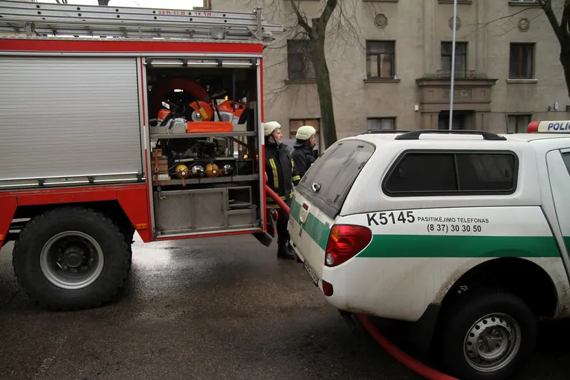 gaisras policijos komisariate 03