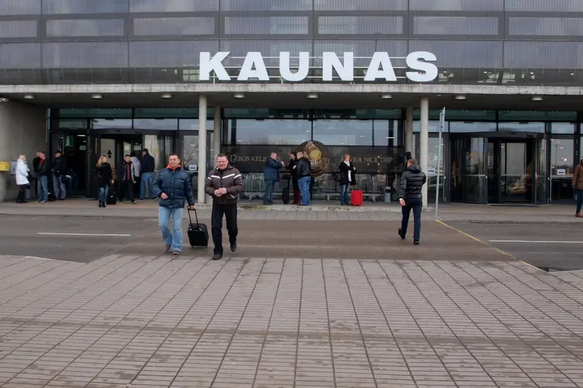 kauno oro uoste prie ventes 02
