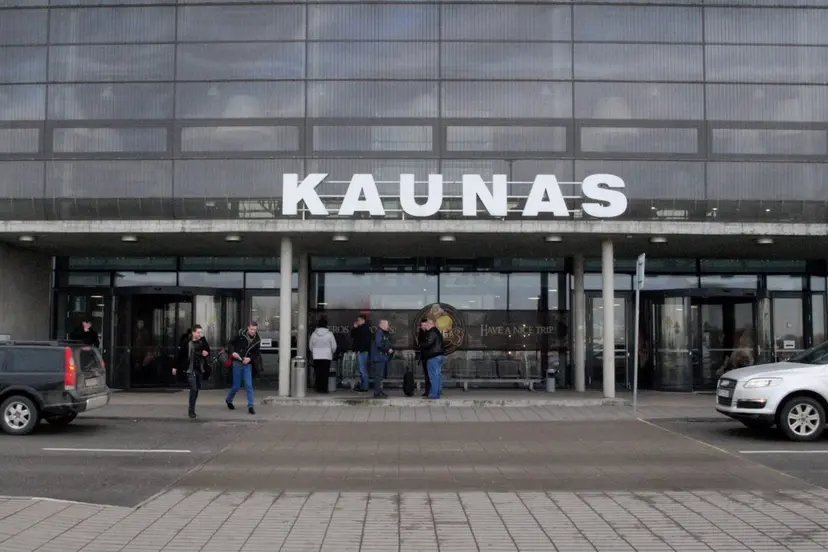 kauno oro uoste prie ventes 10