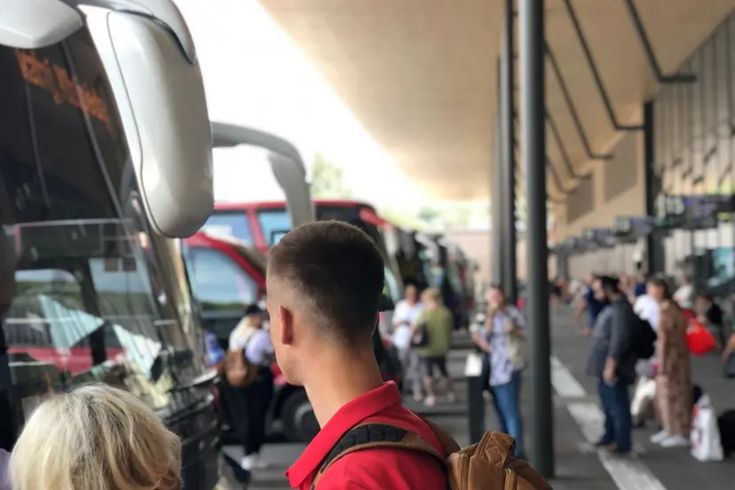 keleiviai kauno autobus stotyje