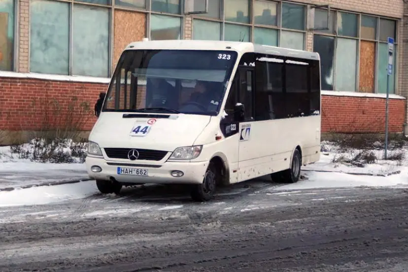 maieji autobusai 01