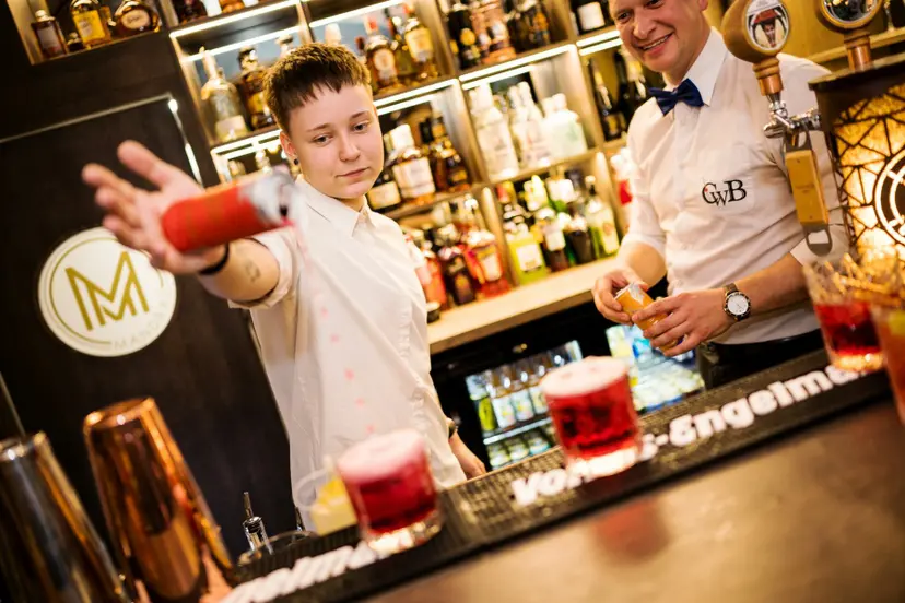mandras vip opening 159 artiom istuganov