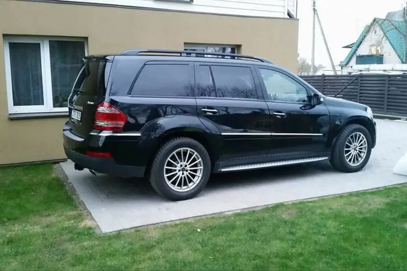 mercedez benz 01