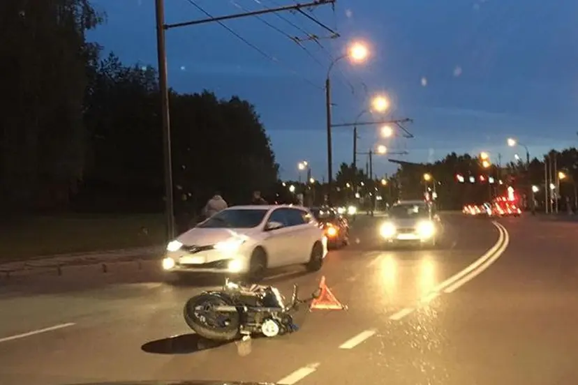 motociklininko avarija