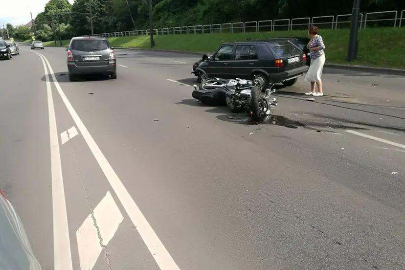 motociklo avarija