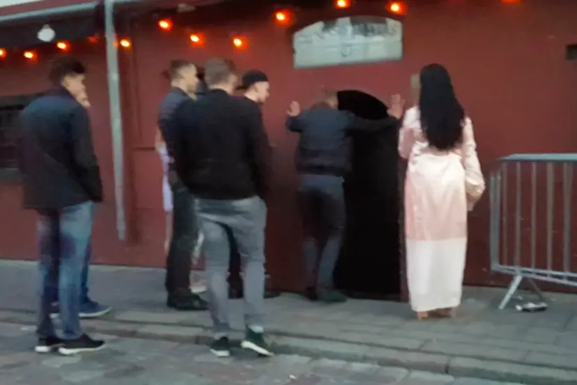 naktinis baras