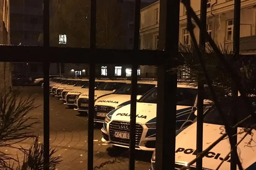 nauji policininku automobiliai