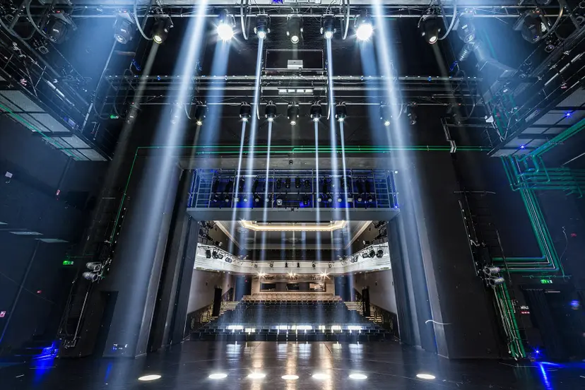 nkdt didziosios scenos led apsvietimas