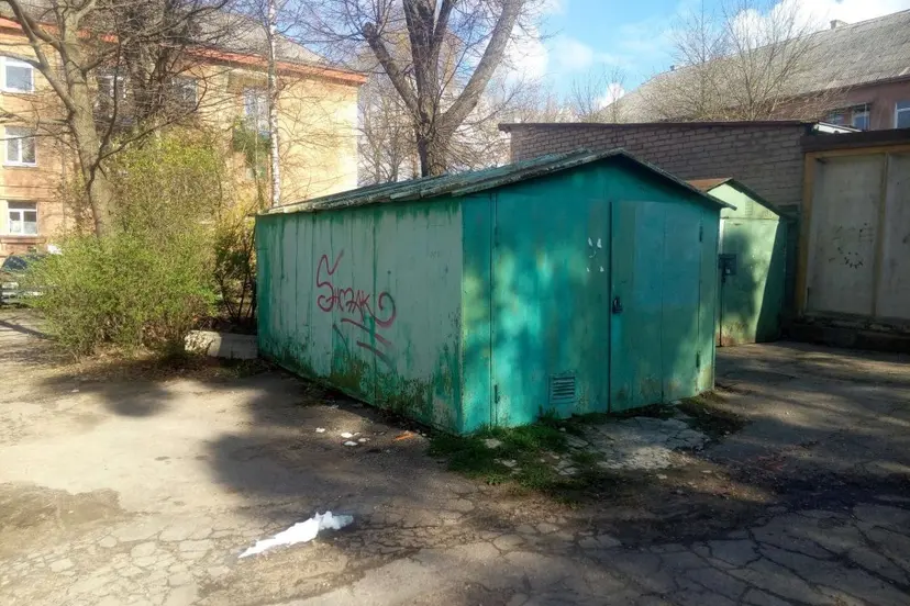 nukeliamas garaas