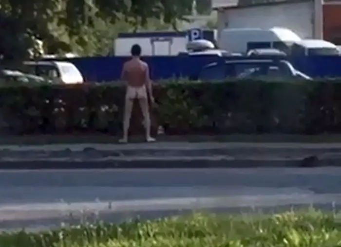 nuogas vyriskis