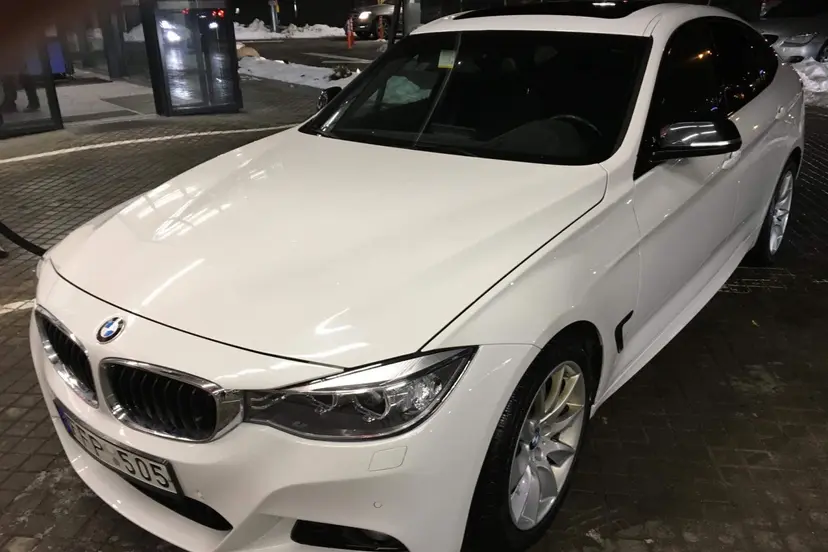 nuvarytas bmw 1