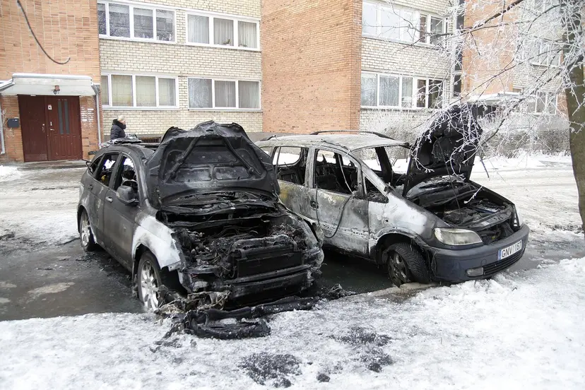 padegti automobiliai 14
