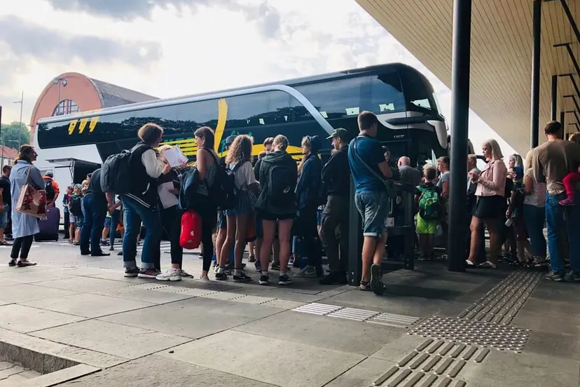 pagrindine autobus vejai pasiruo sugrusiems keleiviams