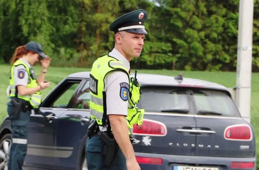 policija